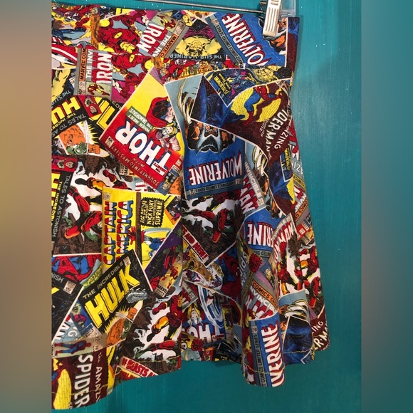 Handmade Vintage Marvel Comic Mini Skirt 🦸🏻‍♀️ - Picture 4 of 16
